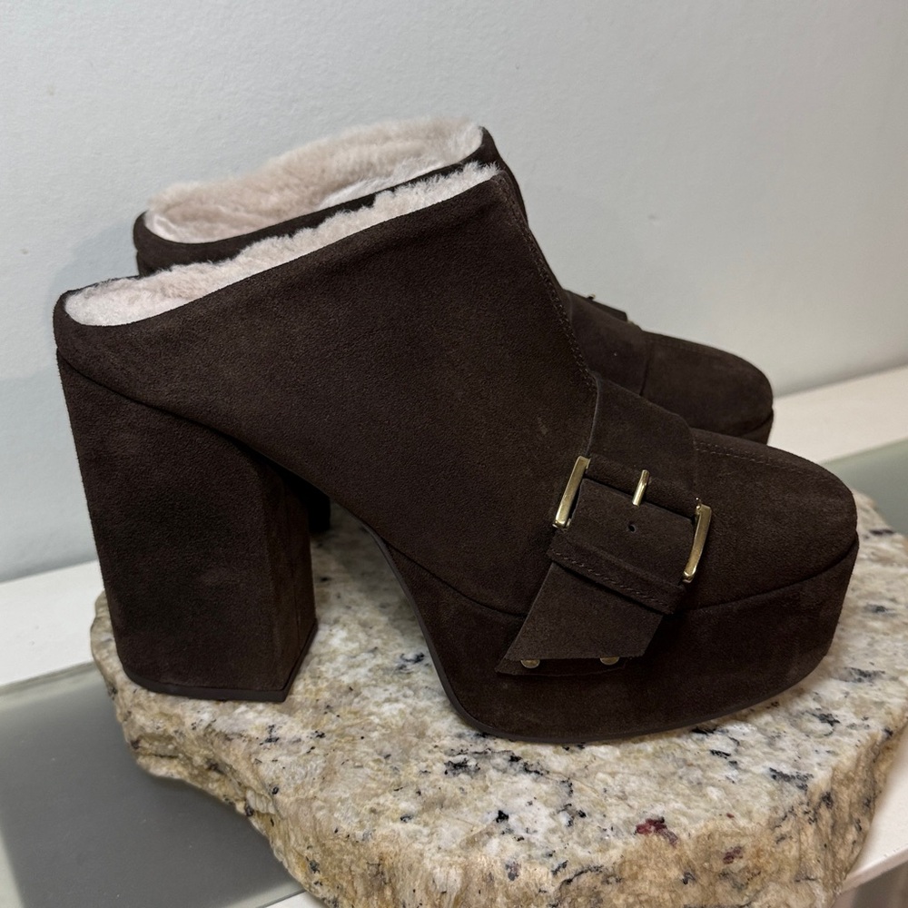 VIC MATIE’ BROWN PLATFORM SUEDE BUCKLE SHEARLING LINED MULES SZ 39 (US 9)